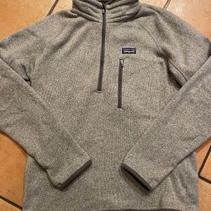 Patagonia Men”s Quarter Zip Sweater in Grey